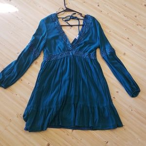 Long sleeve short dress